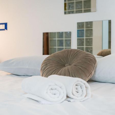 Industrial Loft Apartment Милано Екстериор снимка