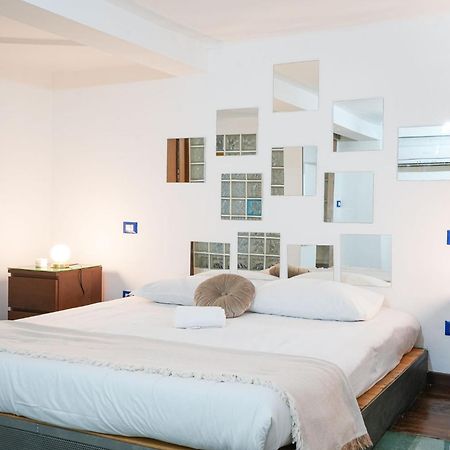 Industrial Loft Apartment Милано Екстериор снимка