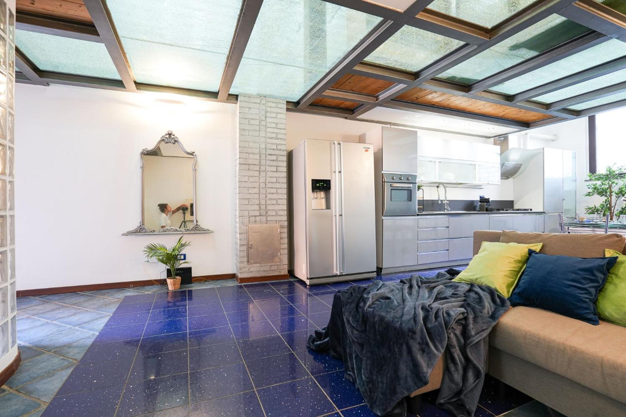 Industrial Loft Apartment Милано Екстериор снимка