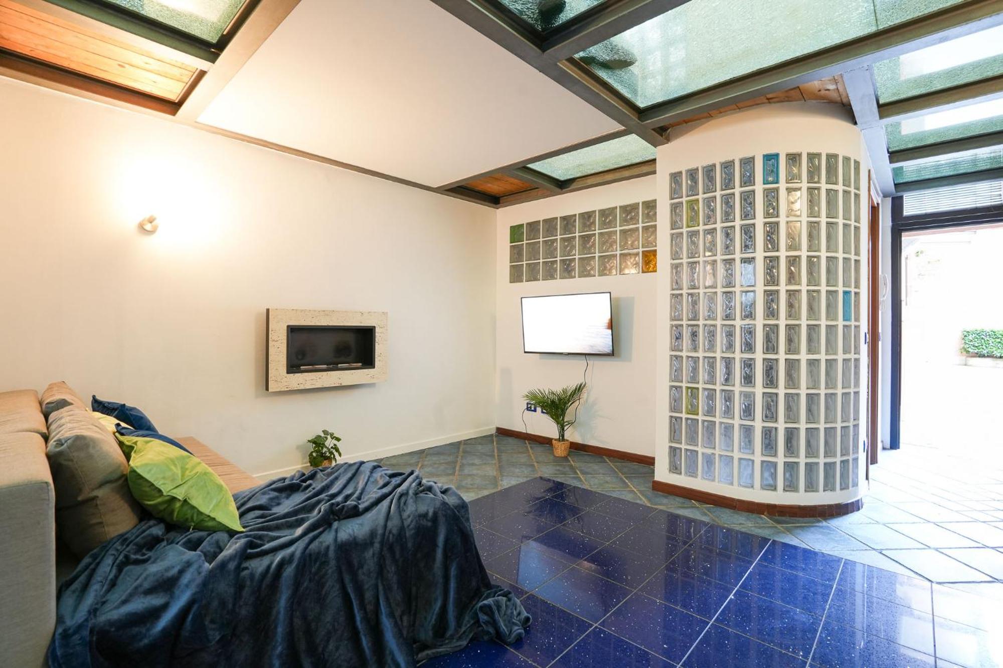 Industrial Loft Apartment Милано Екстериор снимка