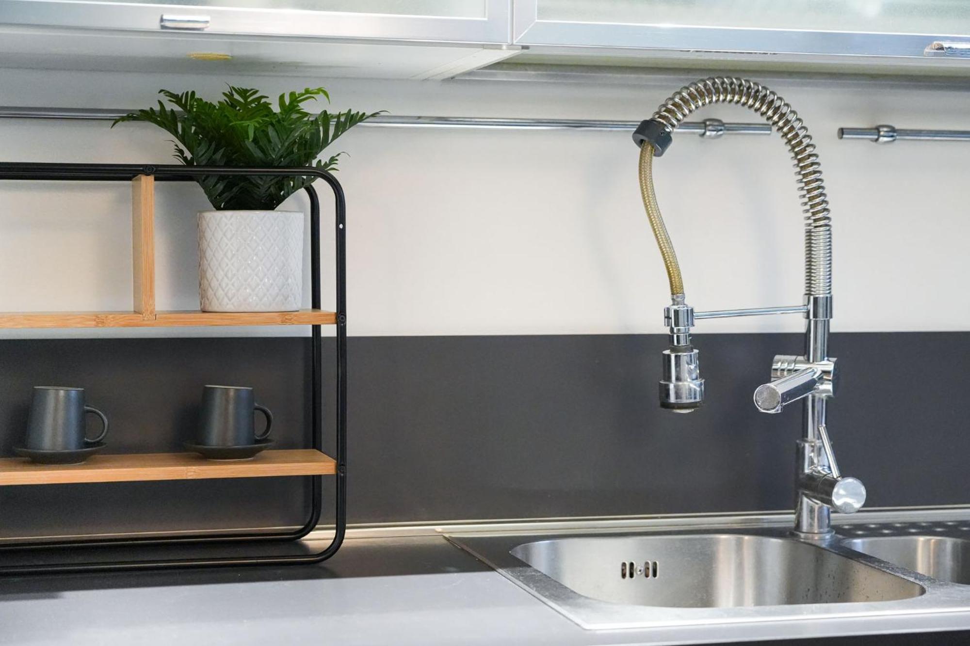 Industrial Loft Apartment Милано Екстериор снимка