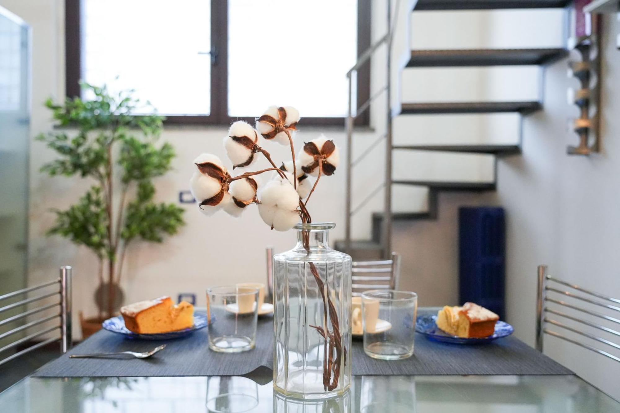Industrial Loft Apartment Милано Екстериор снимка